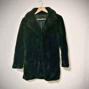 Beautiful Plush Ci Sono Faux Fur Collection Deep Emerald Green Coat